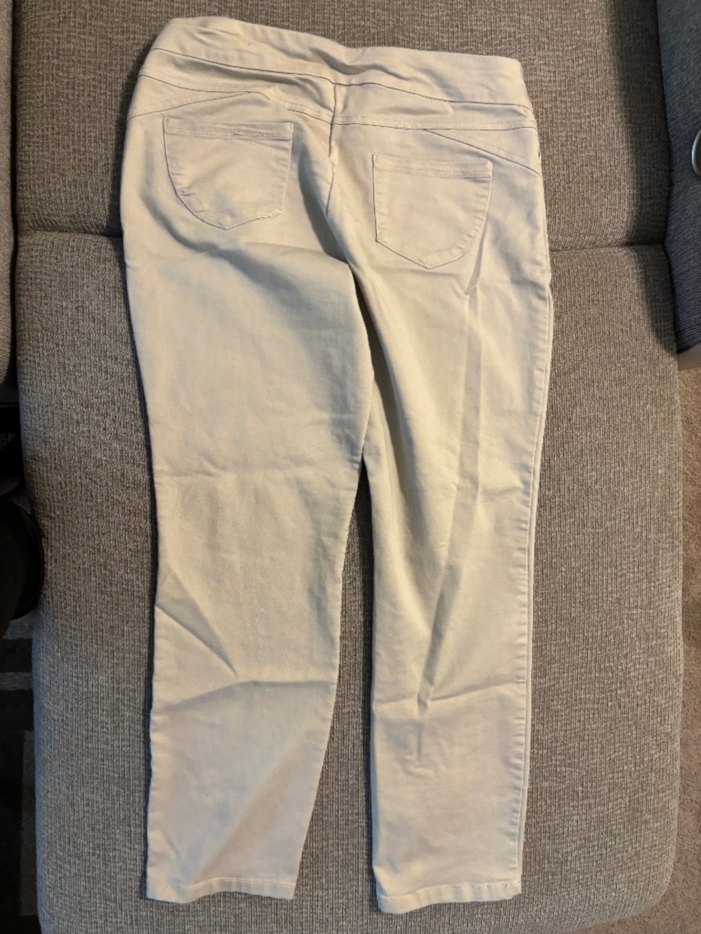 Pull-on pants